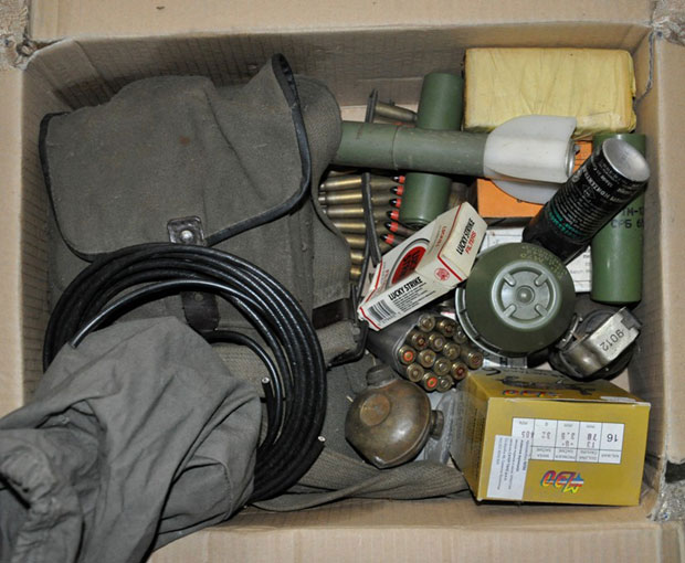 ХАПШЕЊЕ ЗБОГ ОРУЖЈА: Држао арсенал у стану